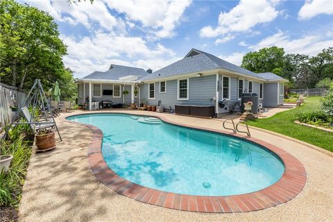 Tiny photo for 404 Hensel Avenue, Bryan, TX 77801 (MLS # 26005555)