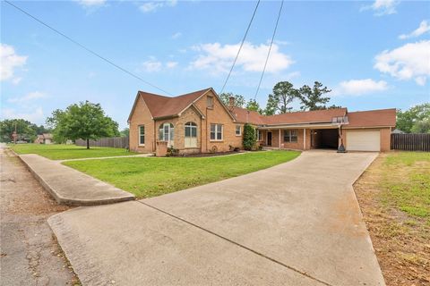 Tiny photo for 704 E 15th, Cameron, TX 76520 (MLS # 26005193)