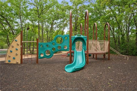 Tiny photo for 9203 Shadowcrest Drive, College Station, TX 77845 (MLS # 26004604)