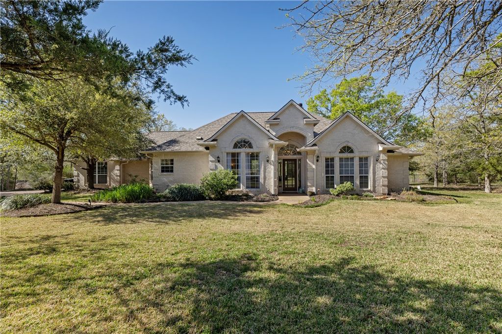 Photo of 9618 Whispering Ridge Rdg, College Station, TX 77845 (MLS # 26003536)