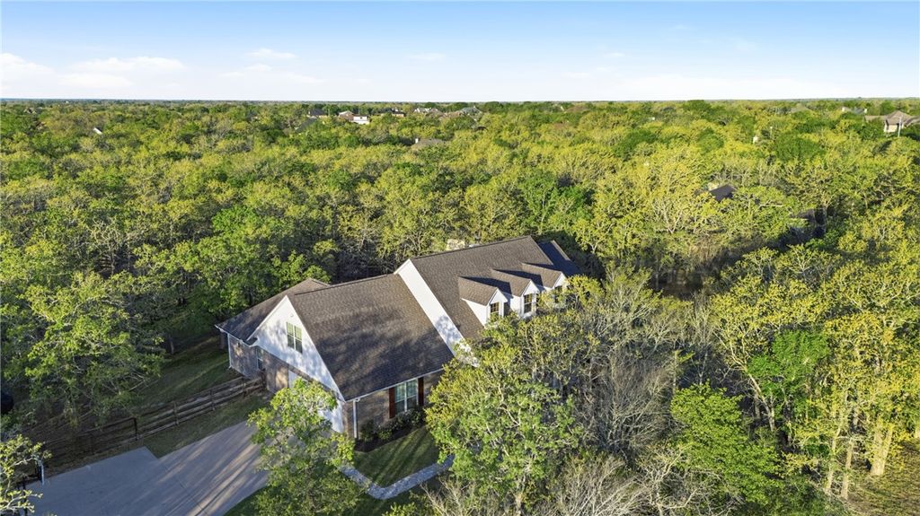 Photo of 18280 Wigeon Trail Drive, College Station, TX 77845 (MLS # 26003173)
