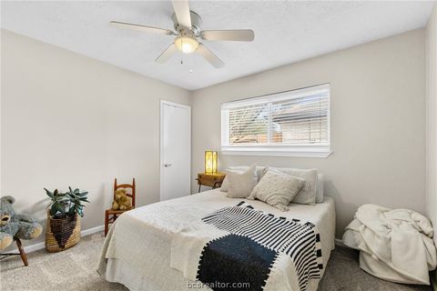 Tiny photo for 3814 Holly Drive, Bryan, TX 77802 (MLS # 26000818)
