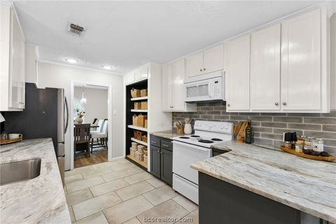 Tiny photo for 3814 Holly Drive, Bryan, TX 77802 (MLS # 26000818)