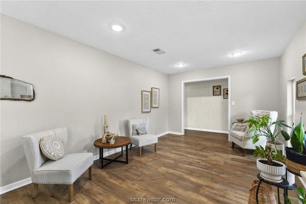 Photo of 3814 Holly Drive, Bryan, TX 77802 (MLS # 26000818)