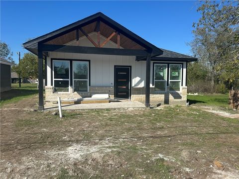 Photo of 1516 Dansby Street, Bryan, TX 77803 (MLS # 25012973)
