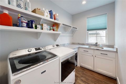 Tiny photo for 1909 Cottonwood Terrace Court, College Station, TX 77845 (MLS # 26004013)