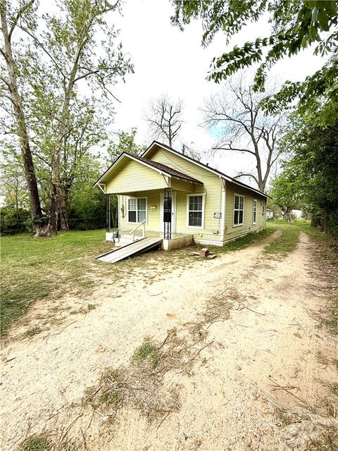Tiny photo for 104 N Karnes, Cameron, TX 76520 (MLS # 26005271)