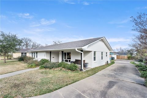 Tiny photo for 507 Crescent Drive, Bryan, TX 77801 (MLS # 25013324)