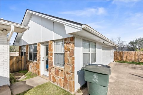 Tiny photo for 507 Crescent Drive, Bryan, TX 77801 (MLS # 25013324)