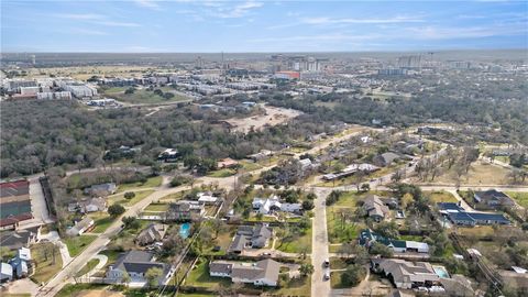 Tiny photo for 507 Crescent Drive, Bryan, TX 77801 (MLS # 25013324)