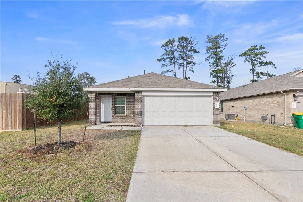 Photo of 16905 Rich Pines Dr, Conroe, TX 77302 (MLS # 26000136)