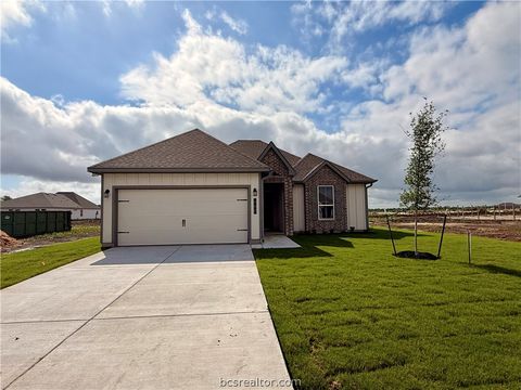 Photo of 402 Harvest Lake Drive, Snook, TX 77878 (MLS # 26005352)