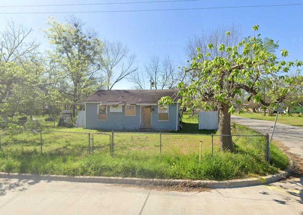 Photo of 813 Foster Street, Navasota, TX 77868 (MLS # 26002342)