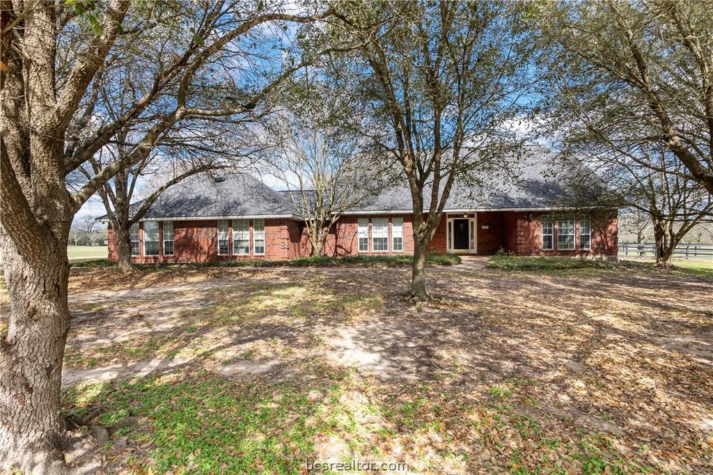 Photo of 1405 Harpers Ferry Road, College Station, TX 77845 (MLS # 26002569)