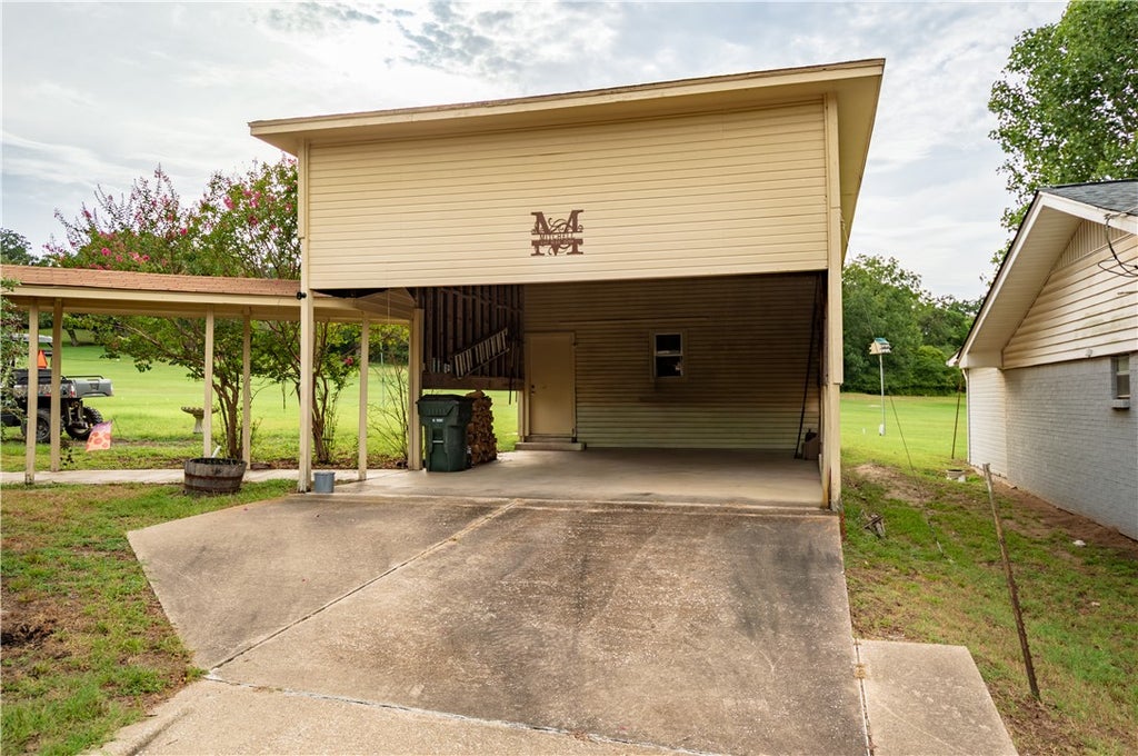 Photo of 89 Fairway Drive, Hilltop Lakes, TX 77871 (MLS # 26008912)