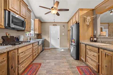 Tiny photo for 9625 E OSR, Hearne, TX 77859 (MLS # 26011141)