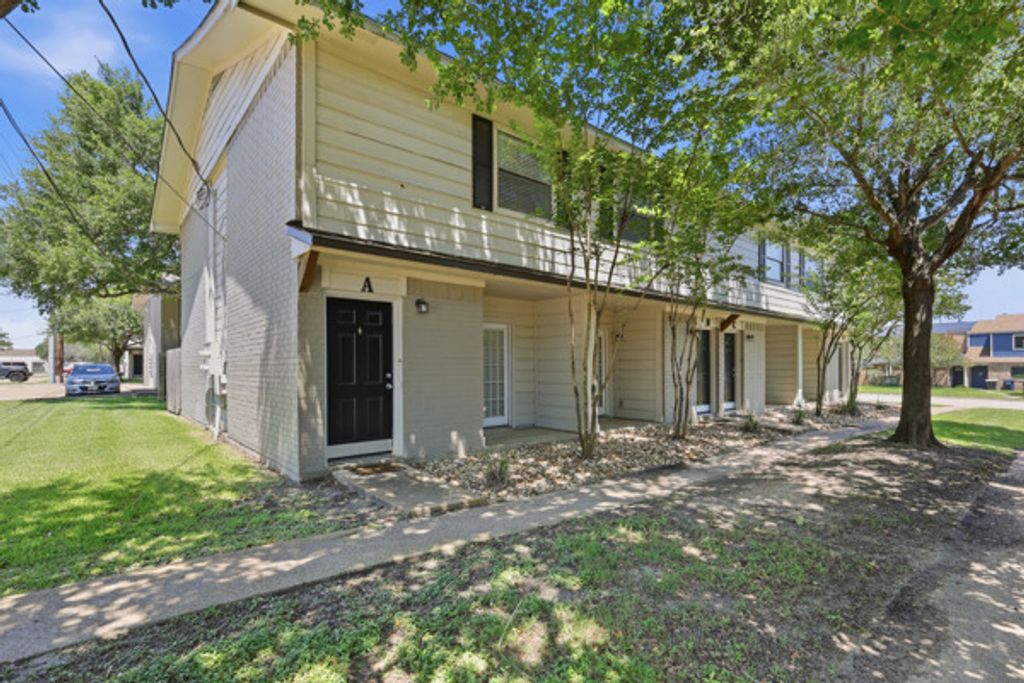 Photo of 1403 Airline Drive #A, College Station, TX 77845 (MLS # 26006473)