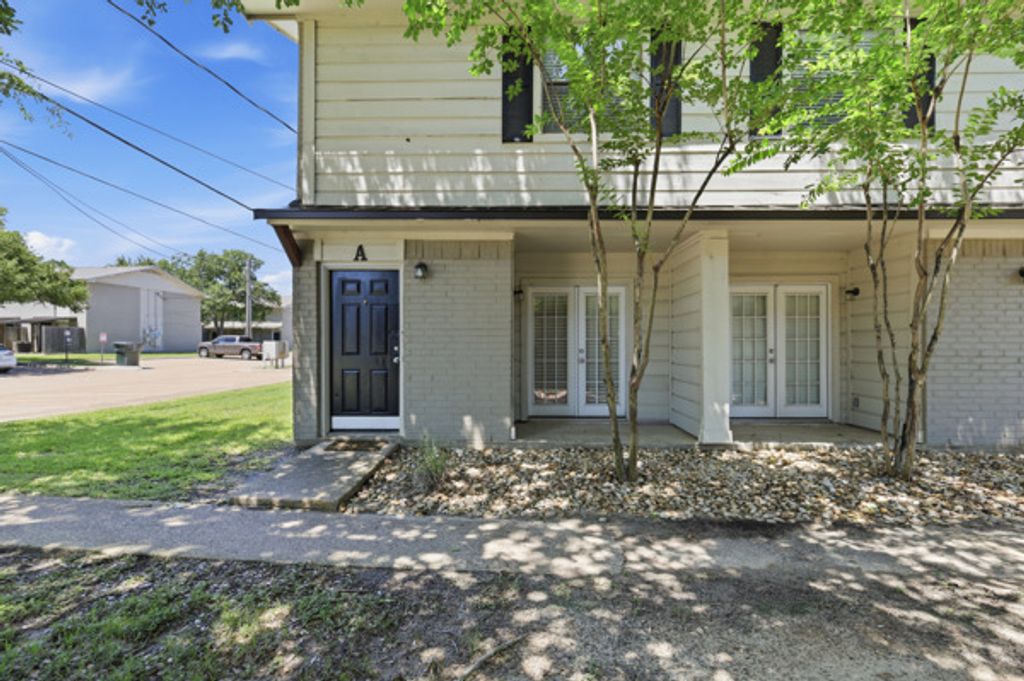 Photo of 1403 Airline Drive #A, College Station, TX 77845 (MLS # 26006473)