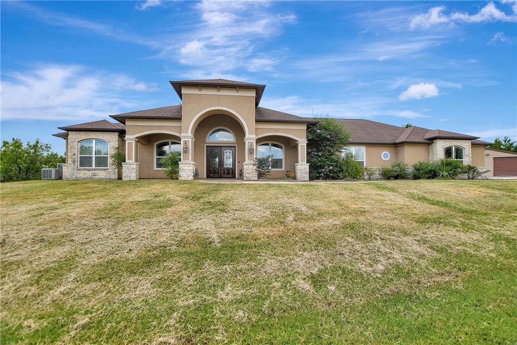 Photo of 690 Meadow Bend Road, Bellville, TX 77418 (MLS # 26010250)