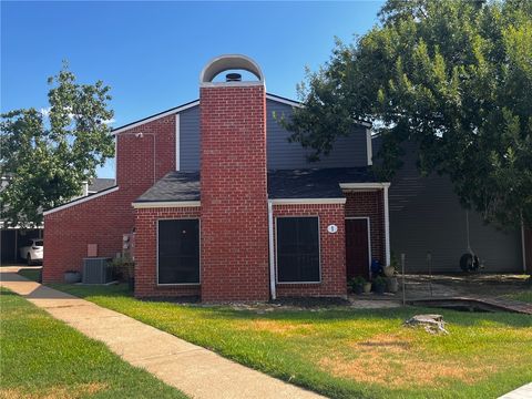 Photo of 1500 Olympia Way #1, College Station, TX 77840 (MLS # 25010742)