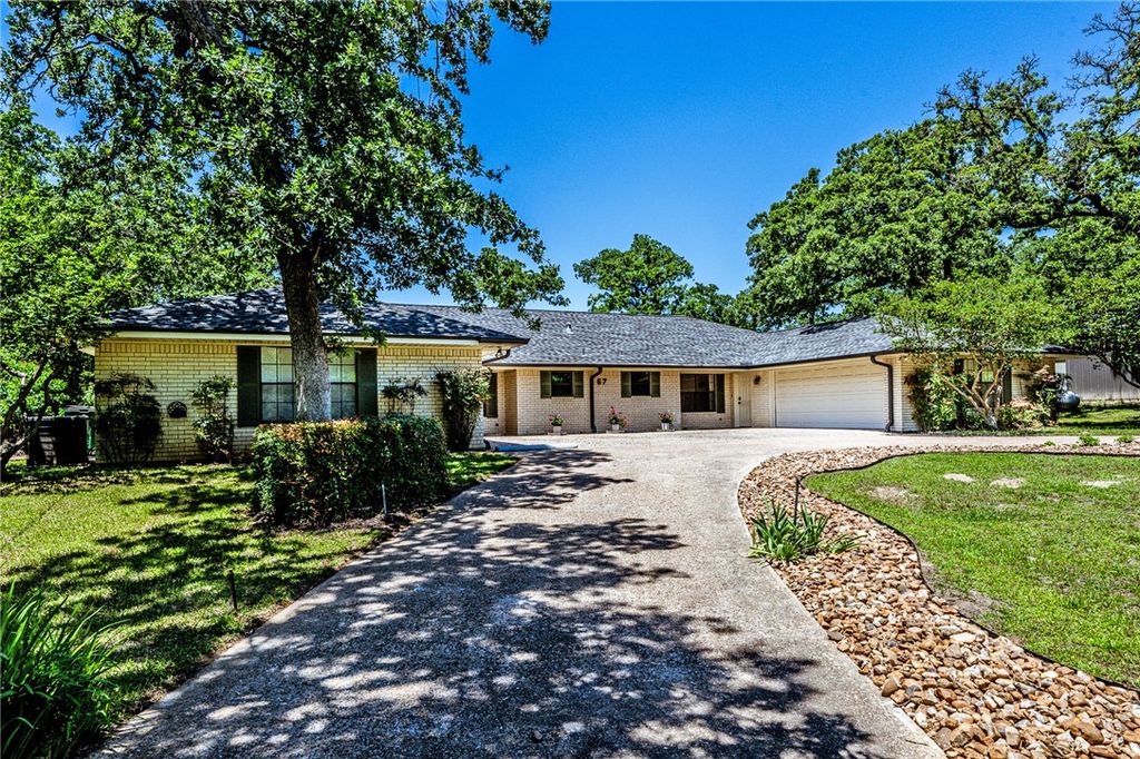 Photo of 67 Fairway Drive, Normangee, TX 77871 (MLS # 26005443)