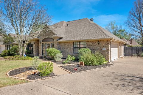 Tiny photo for 5013 Commonwealth Court, College Station, TX 77845 (MLS # 26003288)