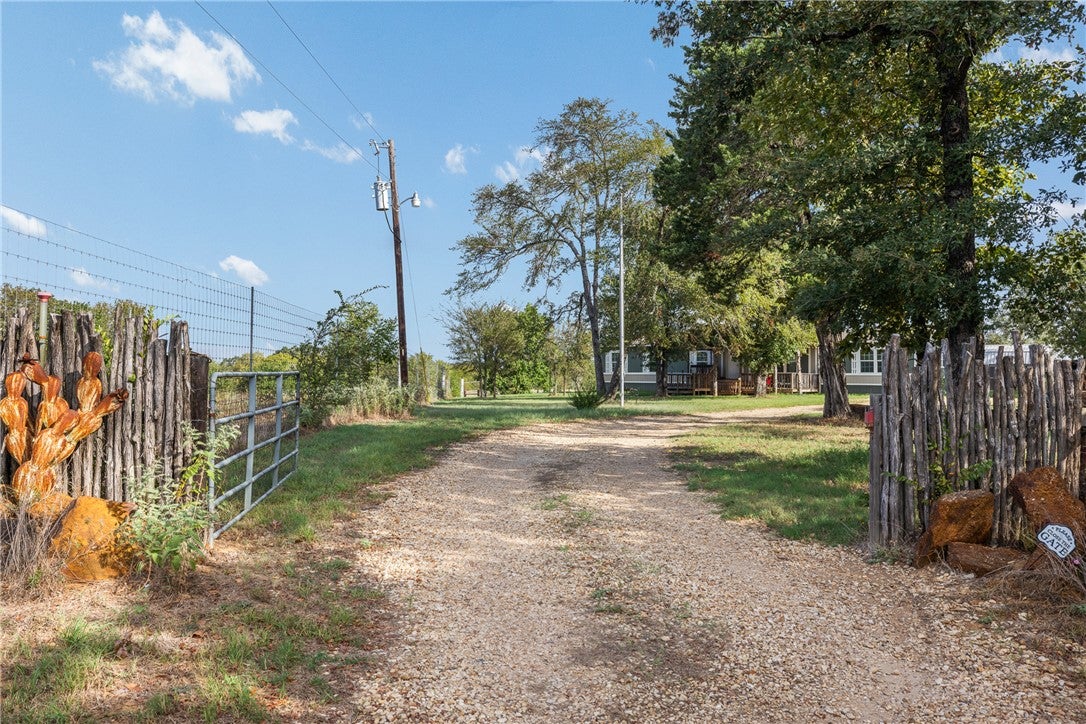 9556 W Henry Prairie Road