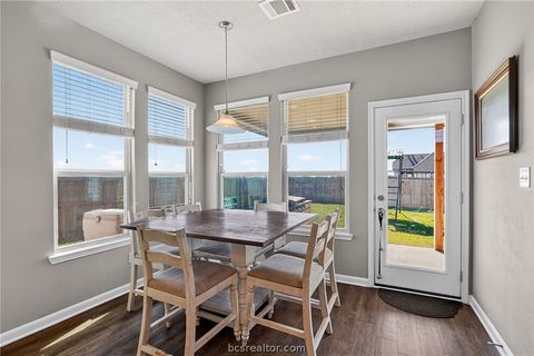 Tiny photo for 2001 Shimla Drive, Bryan, TX 77807 (MLS # 26003372)