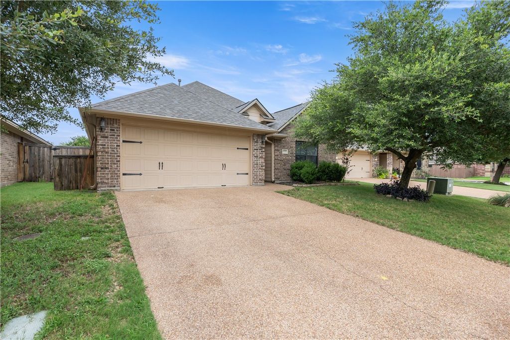 Photo of 4202 Carnes Court S, College Station, TX 77845 (MLS # 25013323)
