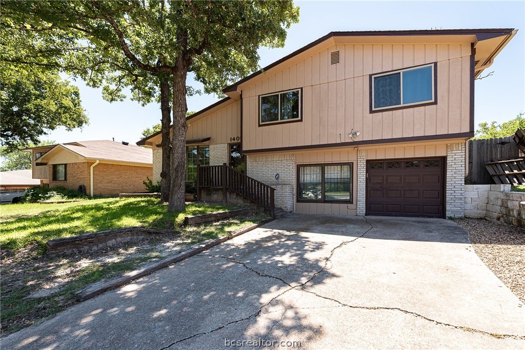 Photo of 1405 Magnolia Drive, College Station, TX 77840 (MLS # 26011471)