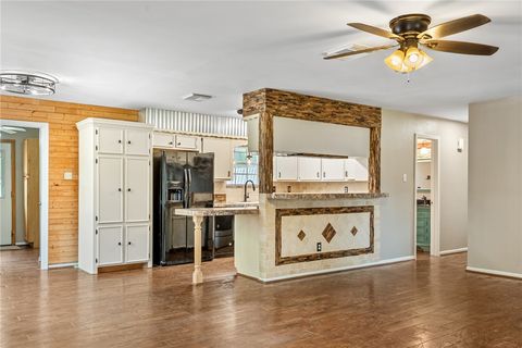 Tiny photo for 10802 Estelle Circle, Montgomery, TX 77356 (MLS # 26005508)