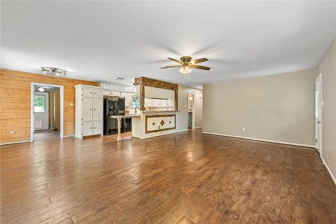 Tiny photo for 10802 Estelle Circle, Montgomery, TX 77356 (MLS # 26005508)
