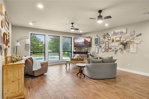 Tiny photo for 10821 Lonesome Dove Trail, Bryan, TX 77808 (MLS # 26012485)