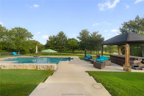 Tiny photo for 10821 Lonesome Dove Trail, Bryan, TX 77808 (MLS # 26012485)