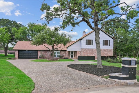 Photo of 2711 Pinehurst Circle, Bryan, TX 77802 (MLS # 26007137)