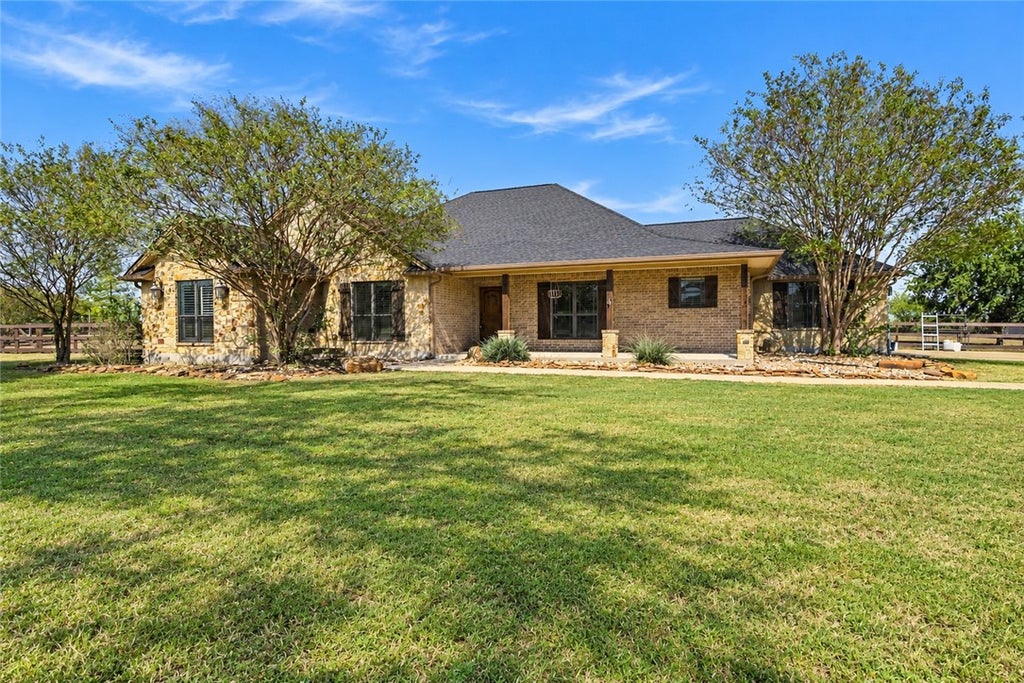 Photo of 7443 Field Creek Estates Drive, Bryan, TX 77808 (MLS # 26012619)