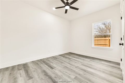 Tiny photo for 209 Lock Lane, Bryan, TX 77803 (MLS # 26001863)