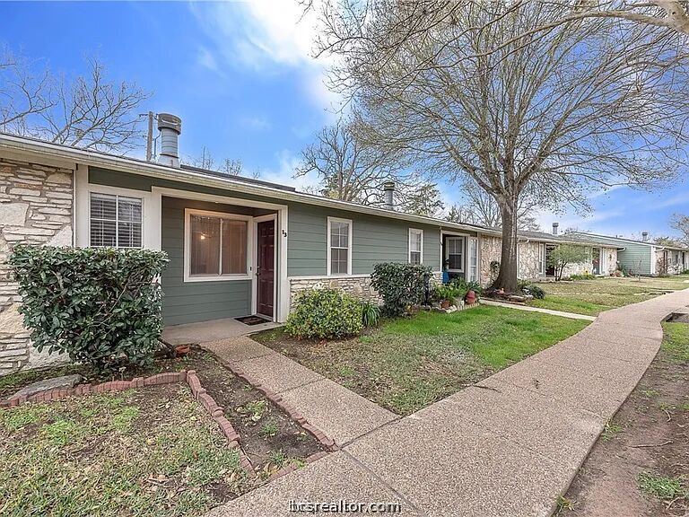 Photo of 2800 Longmire DR #13, College Station, TX 77845 (MLS # 26011393)