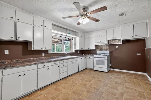 Tiny photo for 600 E Wm J Bryan Parkway, Bryan, TX 77803 (MLS # 26003579)