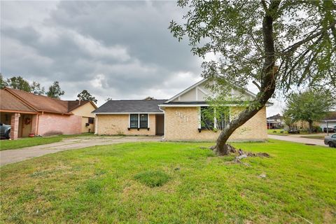 Tiny photo for 11611 Bowhead dr Dr, Houston, TX 77013 (MLS # 25012366)