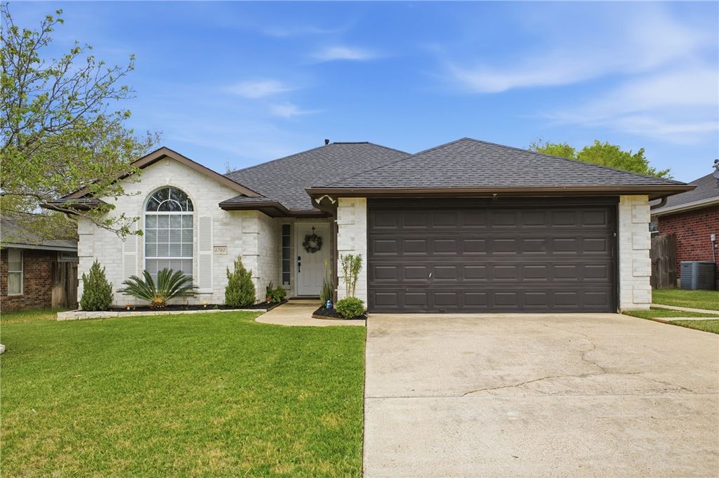Photo of 1702 Ibis Court, Bryan, TX 77807 (MLS # 26003655)