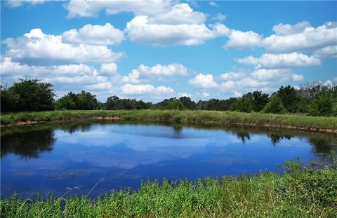 9736 N FM 2096 N Franklin TX 77856