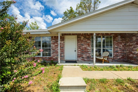 Tiny photo for 606 N Moore Street, Caldwell, TX 77836 (MLS # 26011012)
