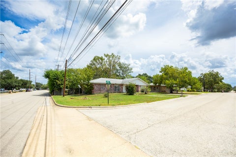 Tiny photo for 606 N Moore Street, Caldwell, TX 77836 (MLS # 26011012)