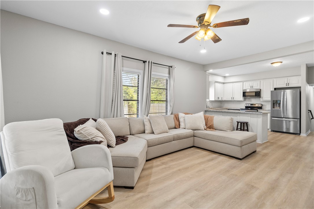 207 N Commerce Street