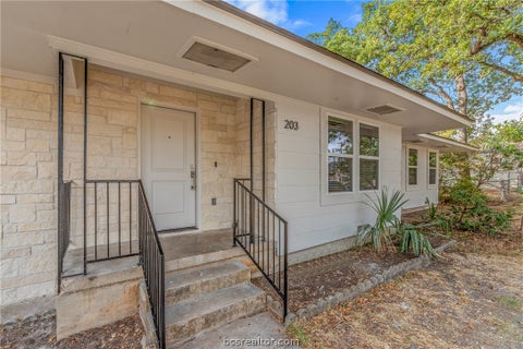 Photo of 203 Dunn Street, Bryan, TX 77801 (MLS # 26011844)