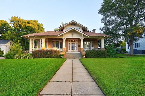 Photo of 409 College Avenue, Brenham, TX 77833 (MLS # 26011749)