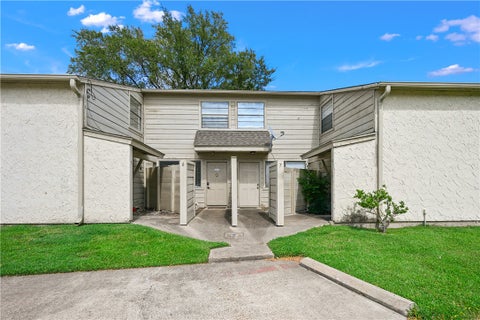 Photo of 4405 Carter Creek Parkway #5, Bryan, TX 77802 (MLS # 26010340)