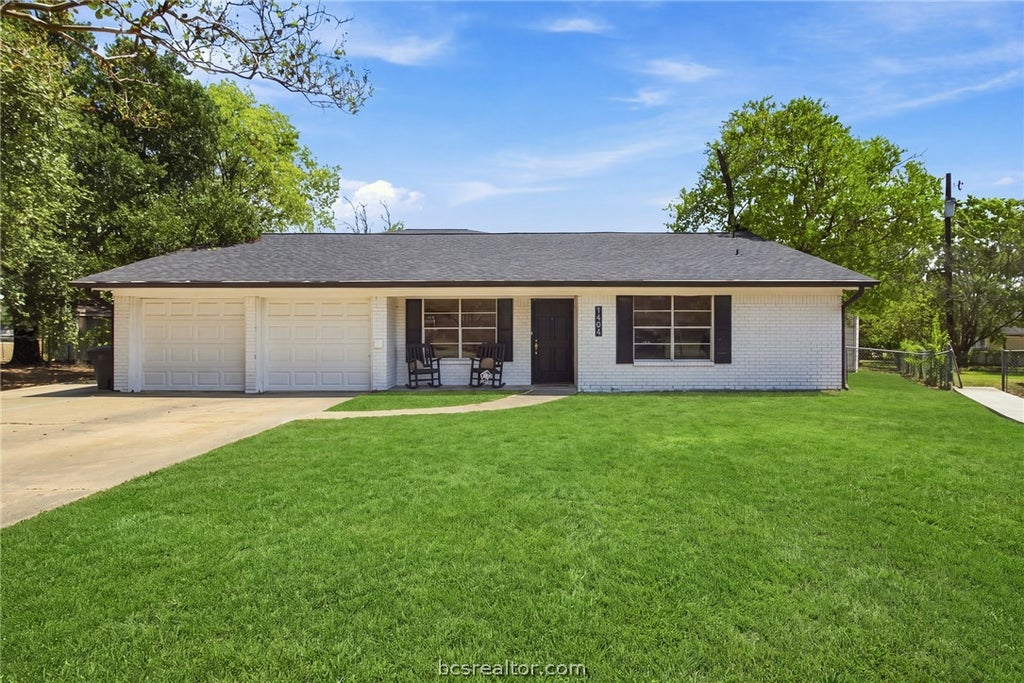 Photo of 1404 Skrivanek Court, College Station, TX 77840 (MLS # 26010815)