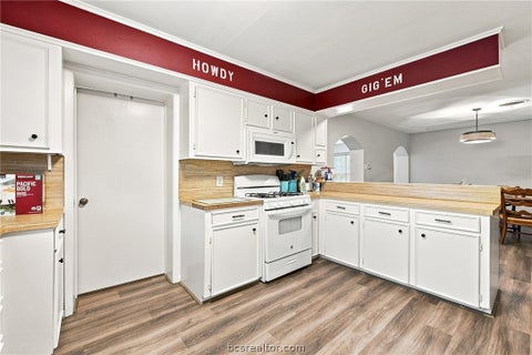 Tiny photo for 1404 Skrivanek Court, College Station, TX 77840 (MLS # 26010815)